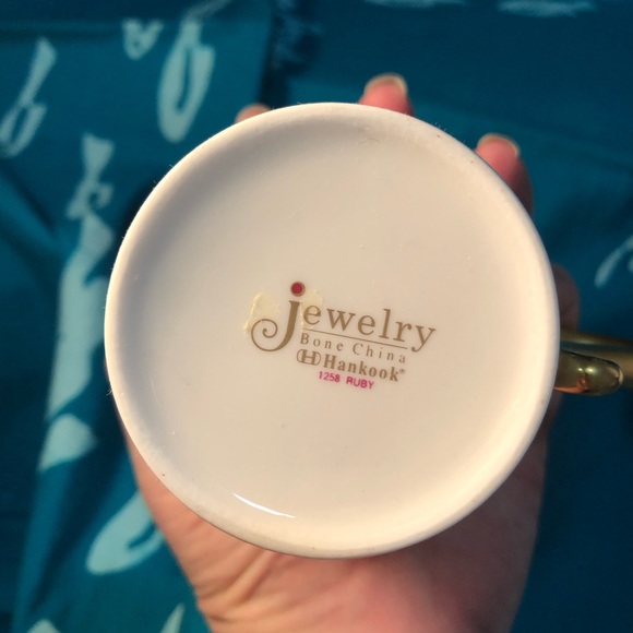 Bone China Mugs - Picture 6 of 7